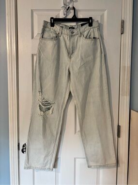 Light Wash Distressed high rise dad Jeans